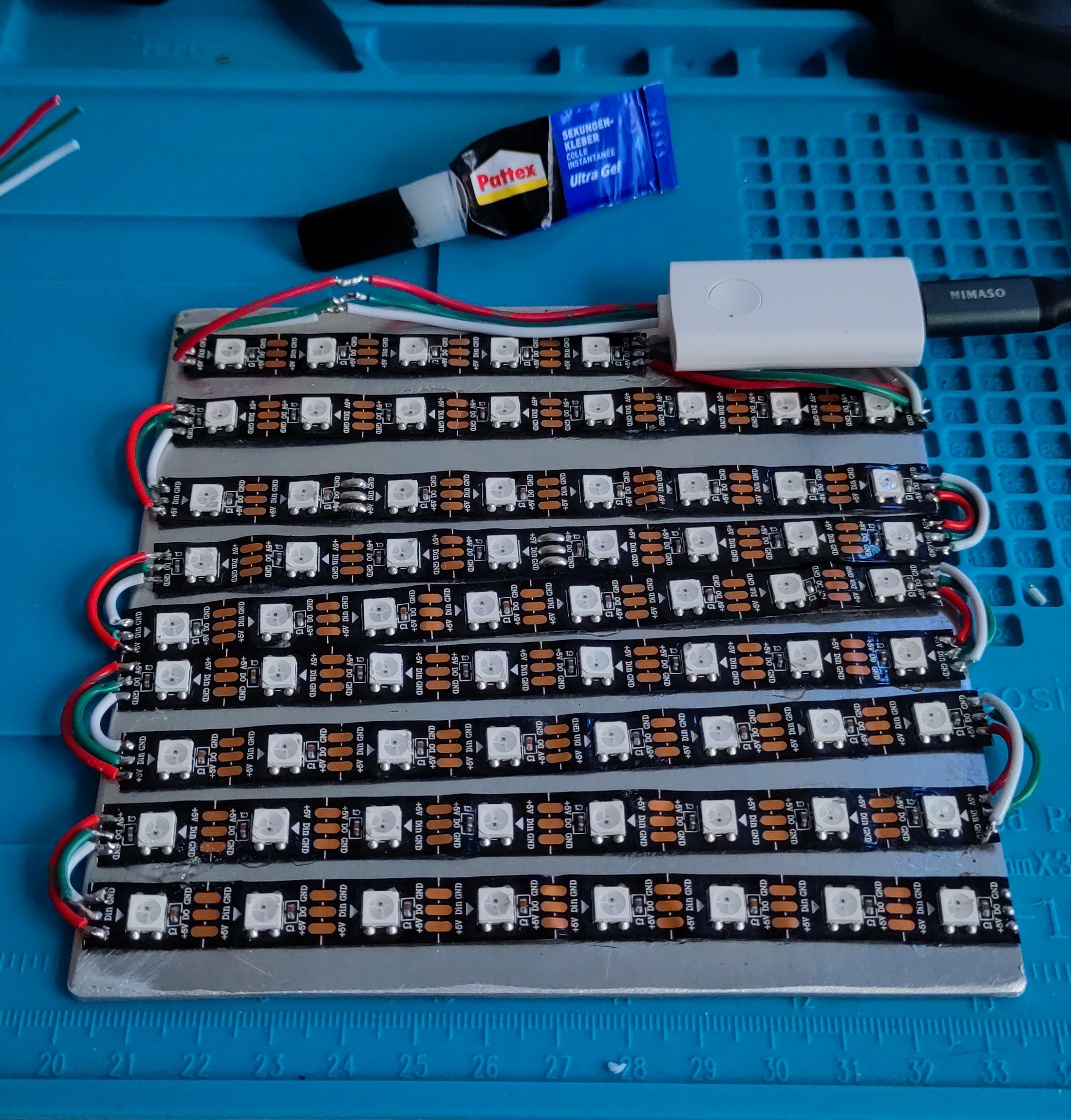 Metallplatte mit gelöteten LED